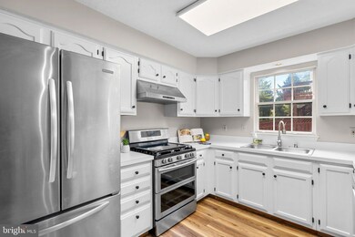 12604 Granite Ridge Dr, North Potomac, MD 20878 - photo 3