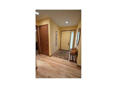Entryway. GOOD SIZE ENTRYWAY TO GREET YOU INTO YOU