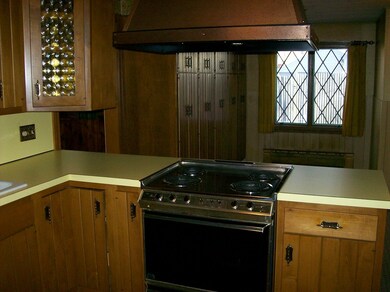 54 Hunthurst Cir, Worcester, MA 01602 - photo 3