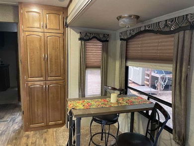 895 Hassell Dr, Clifton, TN 38425 - photo 3