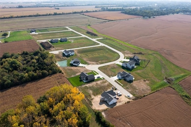 3320 Village Way, Cedar Rapids, IA 52411 - photo 4