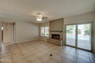 1413 N Abner-8