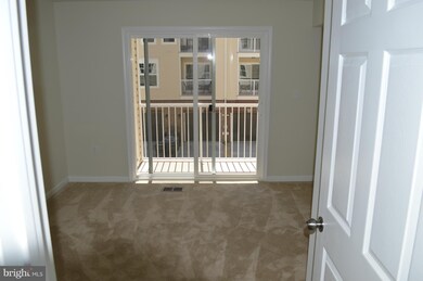 43555 Helmsdale Terrace unit 12A7, Chantilly, VA 20152 - photo 5