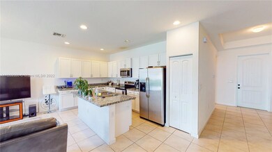 Open-plan Kitchen Living room