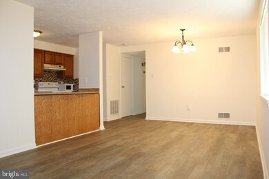 19633 Gunners Branch Rd unit B, Germantown, MD 20876 - photo 3