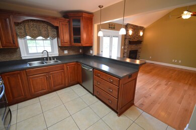 222 Newman Way, Mount Washington, KY 40047 - photo 5