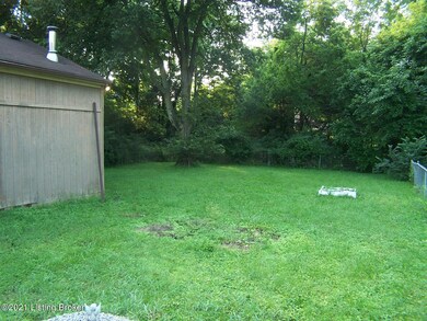 8509 Roseborough Rd, Louisville, KY 40228 - photo 6