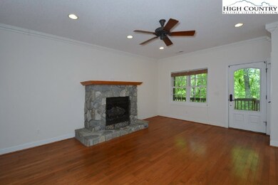 25 Shanty Springs Ct unit A / 19, Banner Elk, NC 28604 - photo 4