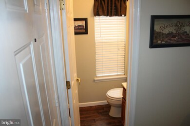 1218 Heathfield Rd, Sykesville, MD 21784 - photo 7