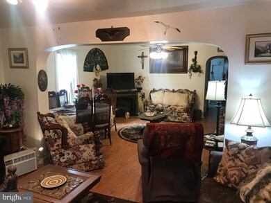 139 W Gordon St, Allentown, PA 18102 - photo 5