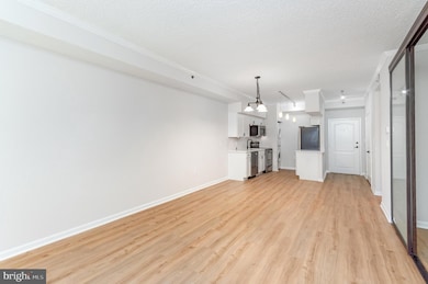 Bella Vista unit 307, Arlington, VA 22202 - photo 2