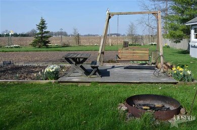 816 S Roussey Rd, New Haven, IN 46774 - photo 3