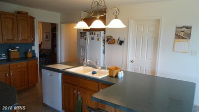 1642 Majestic Dr, Chambersburg, PA 17202 - photo 6