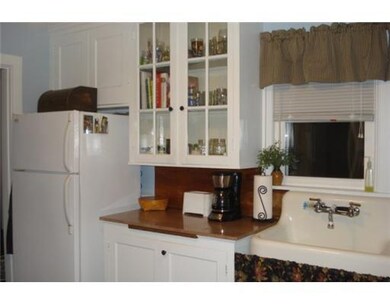 91 Friendly Rd, Cranston, RI 02910 - photo 3