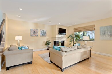 04 - Living Room