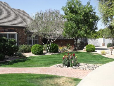 Front View to Driveway