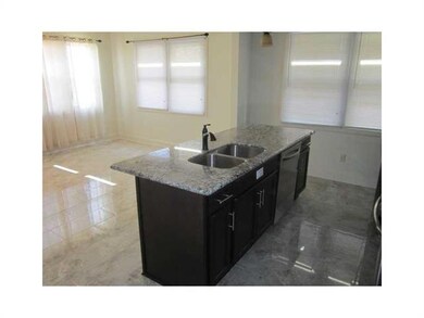 Kitchen. Breakfast bar