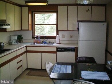 6968 Prout Rd, Friendship, MD 20758 - photo 7