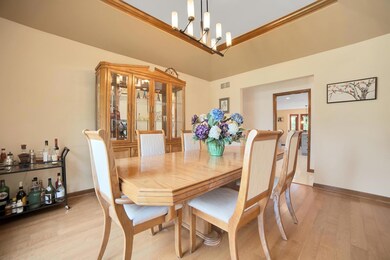 3912 Falcon Dr, Naperville, IL 60564 - photo 6