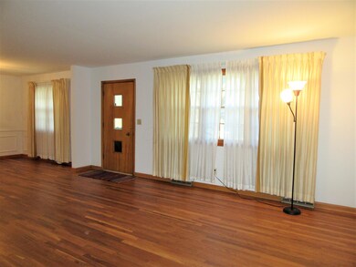 4376 Sandy Lane Rd, Columbus, OH 43224 - photo 2