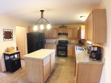 Eat-in Kitchen