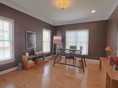 First floor office with extra side windows for mor