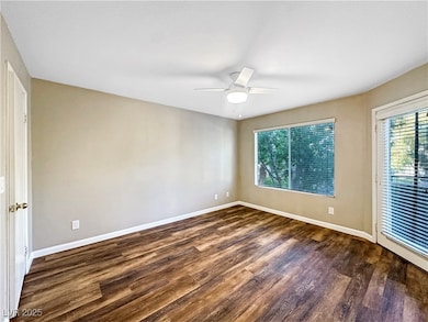 Photo taken prior to current tenant moving in.