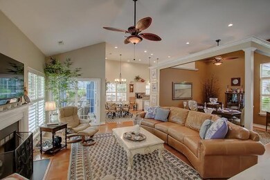 living room fm back left corner toward e