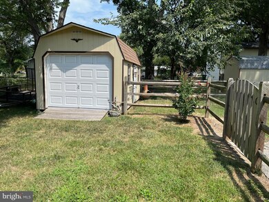 4427 Willow Tree Ln, King George, VA 22485 - photo 2