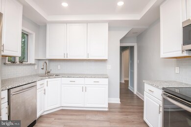 3228 Eisenbrown Rd, Reading, PA 19605 - photo 7