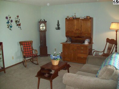 403 S Maxwell St, McPherson, KS 67460 - photo 3