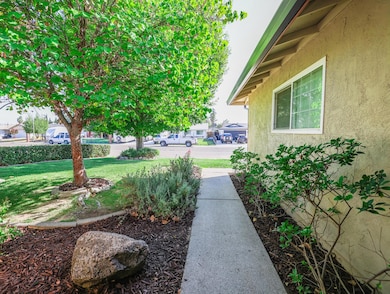 7439 Saybrook Dr, Citrus Heights, CA 95621 - photo 4