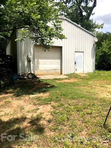 1390 Hilldale Ln, Iron Station, NC 28080 - photo 4