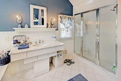 022_Master Bathroom2