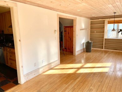 182 Holly Ln, Portsmouth, NH 03801 - photo 7