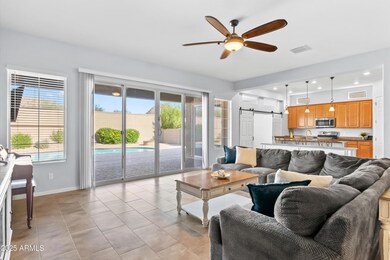 01-20251108-DSC09357