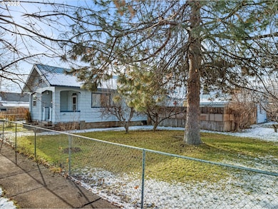 1029 Walnut St, Baker City, OR 97814 - photo 3