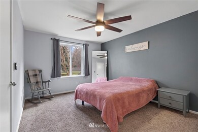 8434 Aspen Ct SE, Yelm, WA 98597 - photo 7