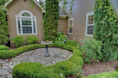 2464 Gardenbrook Ct, Medford, OR 97504 - photo 2