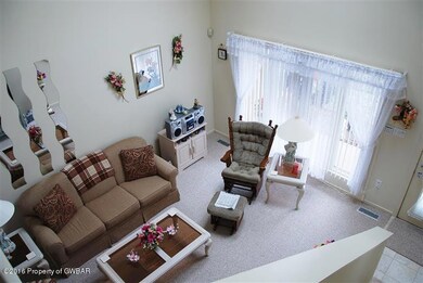 615 Willow Crest Dr, Pittston, PA 18640 - photo 4