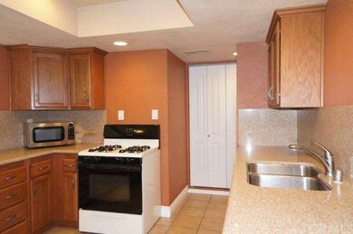 3529 E Arabella St, Long Beach, CA 90805 - photo 2