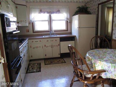 3604 Hallmark Ct, Parkville, MD 21234 - photo 4