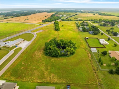 10.32 Ray Roberts Pkwy N, Tioga, TX 76271 - photo 4