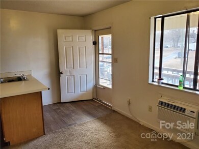 309 Walnut St, Clover, SC 29710 - photo 3