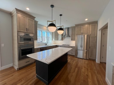 198 Sage Ln, Portsmouth, NH 03801 - photo 2