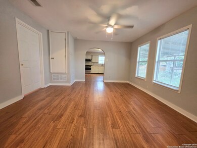 211 E Fest St, San Antonio, TX 78204 - photo 4