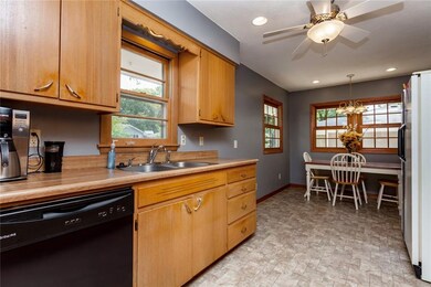 4310 42nd St, Des Moines, IA 50310 - photo 6