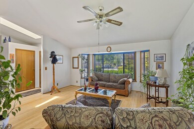 102 NW Dawnhill Ct, Grants Pass, OR 97526 - photo 4