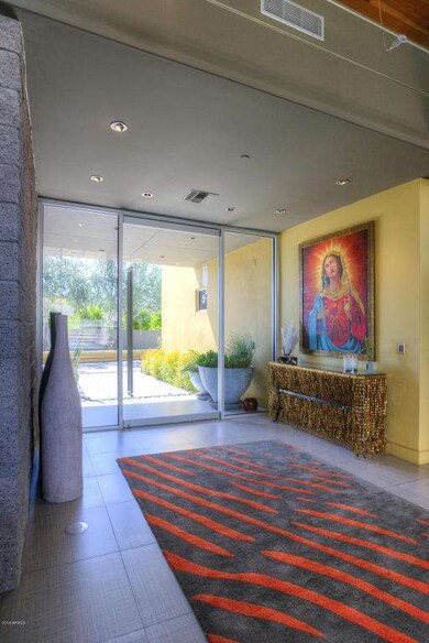 4426 N Los Vecinos Dr, Phoenix, AZ 85018 - photo 7