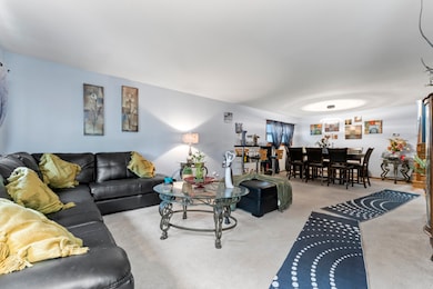 1895 Birch St, Des Plaines, IL 60018 - photo 2